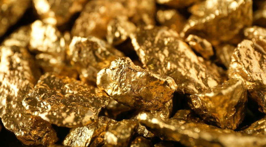 Should Beginners Invest in Gold?